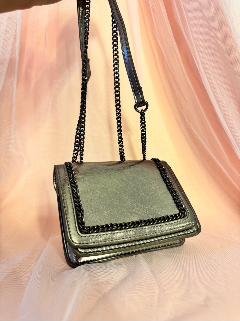 👜[🌸like New]ZARA Metallic Silver Chain Shoulder Bag Crackle Texture Flap